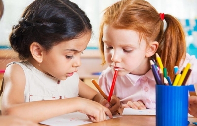 Καταργείται η δίχρονη προσχολική εκπαίδευση απο το κράτος;