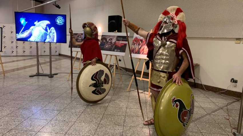 2.500 χρόνια από την Μάχη των Θερμοπυλών στο "ΜΕΤΡΟ" της Αθήνας -VIDEO