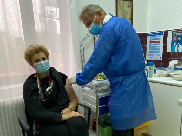 Ο εμβολιασμός για την COVID-19 στη ΜΑΝΗ ξεκίνησε