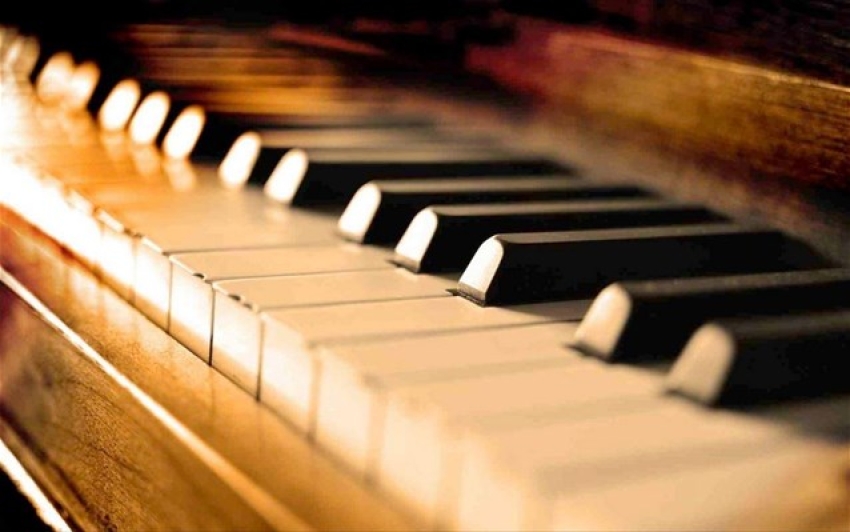 Ρεσιτάλ πιάνου «Ένα πιάνο, Δύο πιάνα, τέσσερα χέρια» στο Εθνικό Ωδείο Σπάρτης