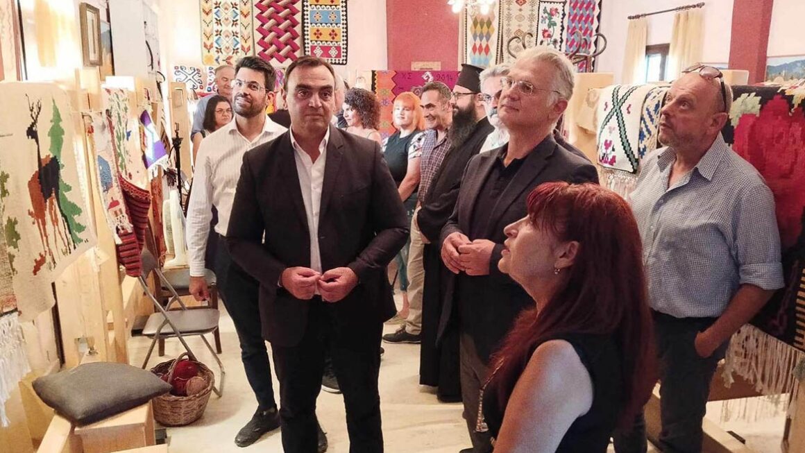 Έναρξη μαθημάτων υφαντικής στο Γεράκι με τη στήριξη της Περιφέρειας Πελοποννήσου